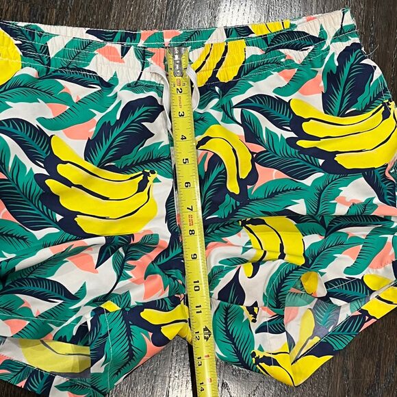 Chubbies Swim Trunks Men’s Medium Bananas Tropical Lined Shorts Beach Surf - Picture 7 of 8